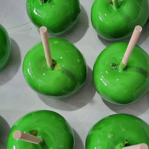 St Patrick Day themed candy apples